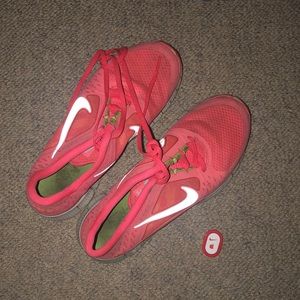 Pink nike free run 3 with Apple sensor